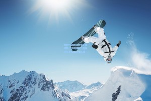 【彩经网】略伦特训练场热议环保话题，机长妙解飞机尾迹引发队友科学思辨